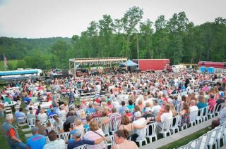 Fun Things To Do – Concerts @ Shawnee Bluff Vineyard